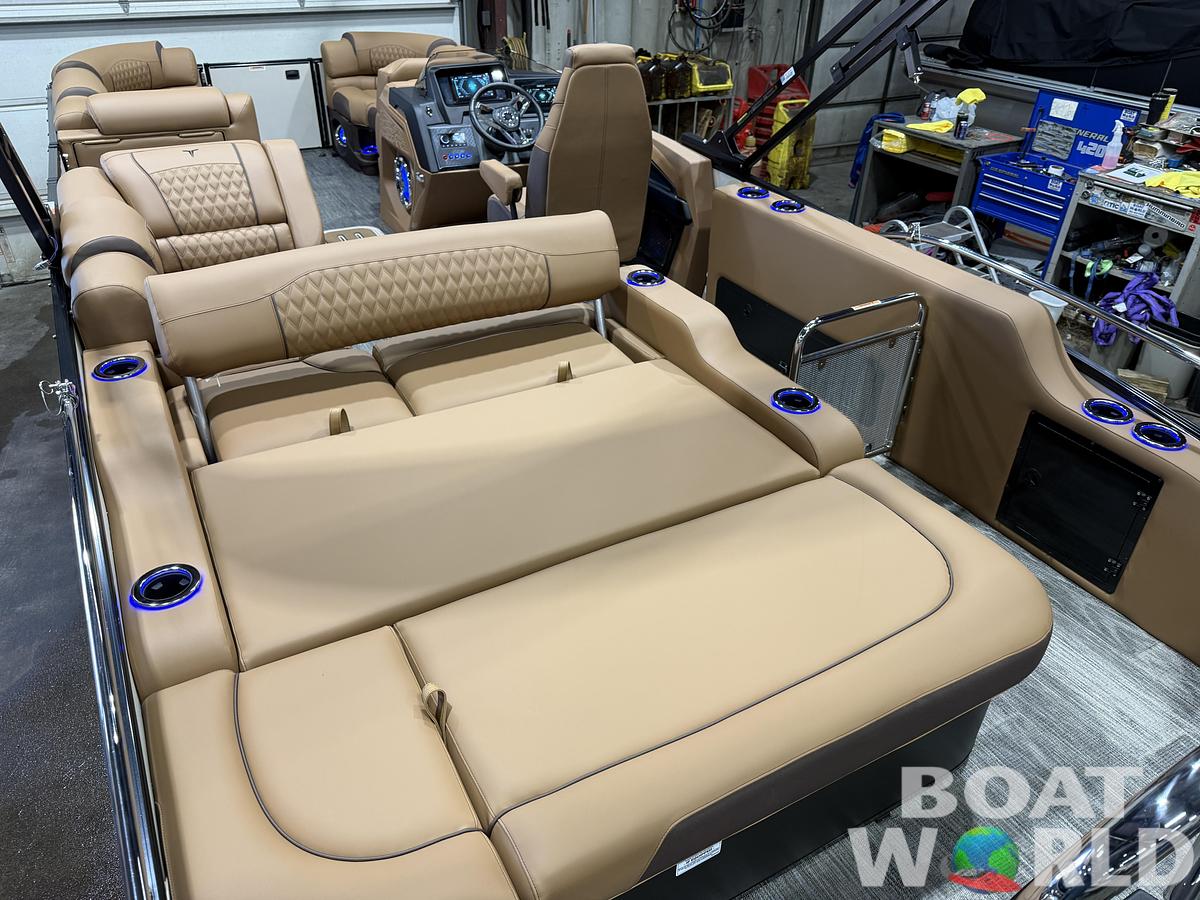 2026 Tahoe Pontoons Cascade 2385 Swingback (VRB) Tritoon 