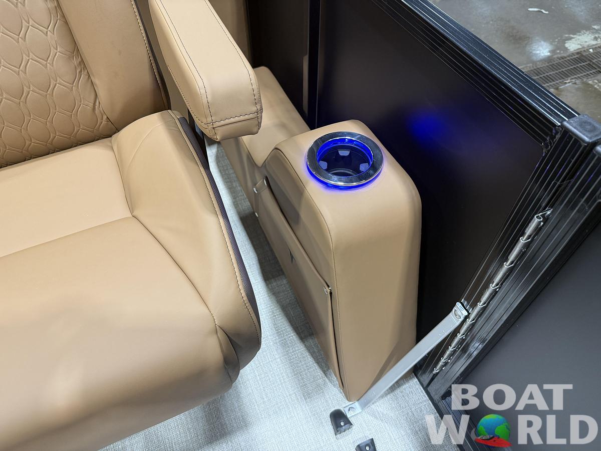 2027 Tahoe LTZ 300HP QLS 2585 Tritoon $71,995