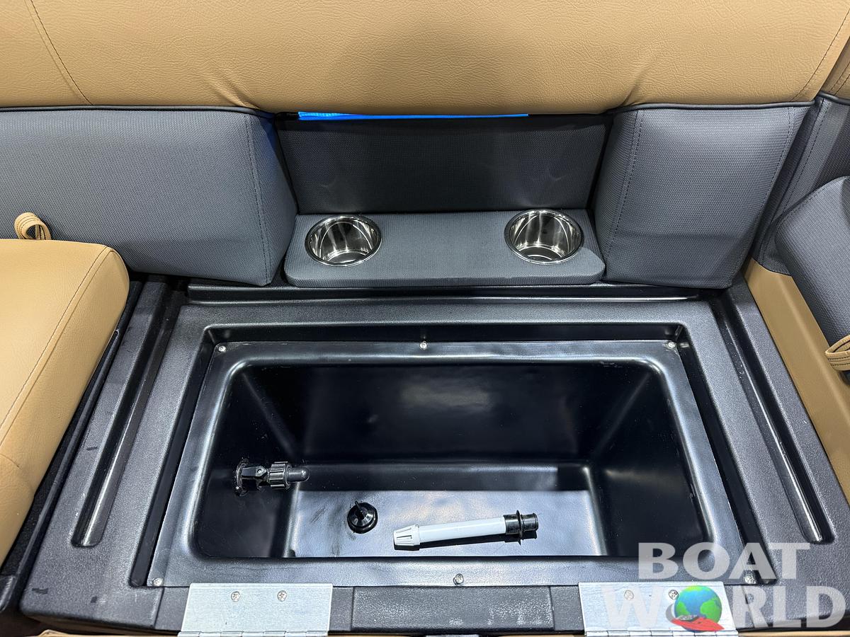 2027 Bentley Legacy 220 Navigator Quad Lounge Pontoon $43995