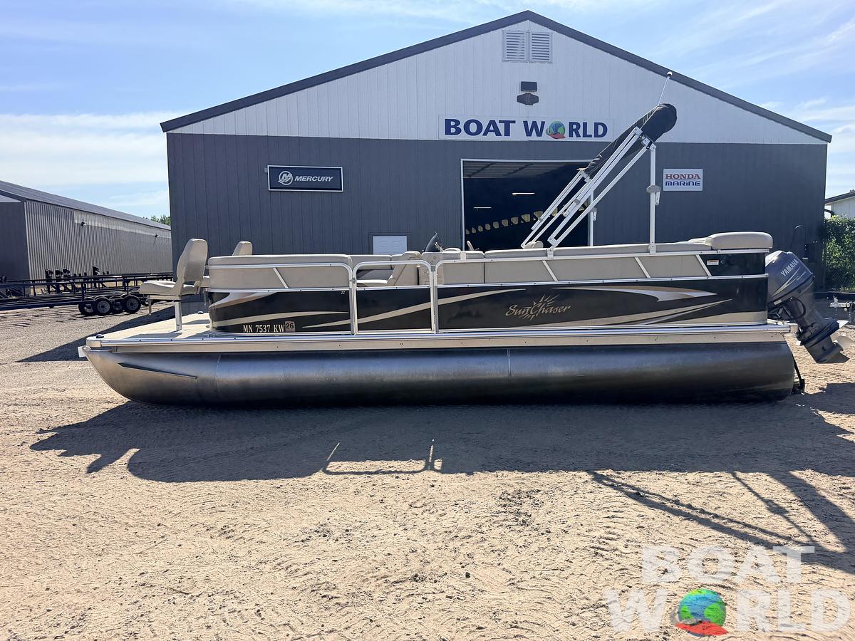 Used 2012 SunChaser 22 Fish 'N Cruise & 50HP Yamaha 4Stroke -$17,995