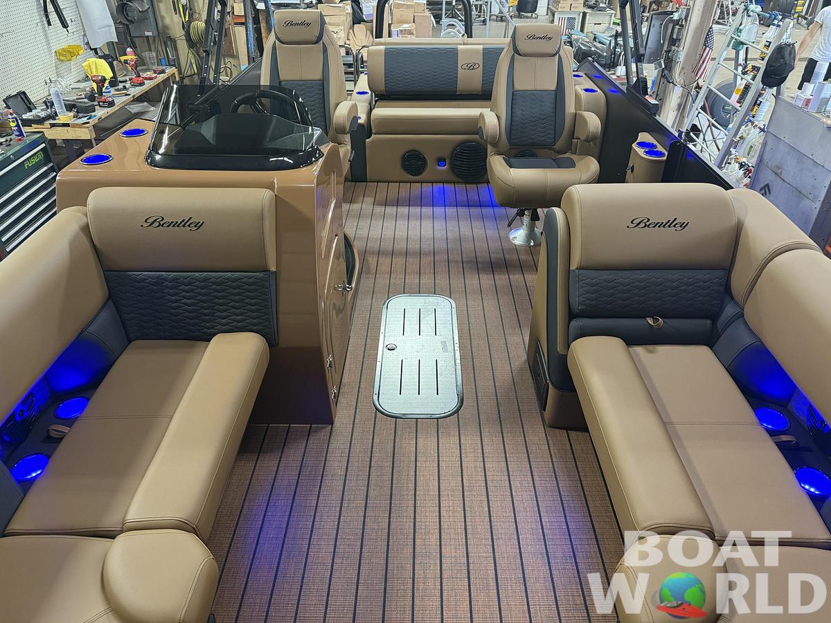 2026 Bentley Pontoons Elite 223 Swingback Tritoon
