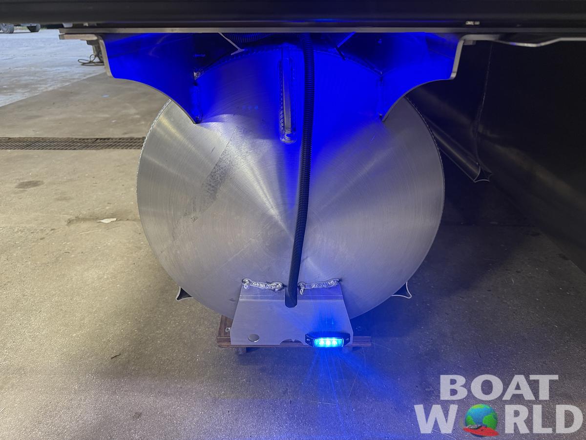 2026 Bentley Pontoons Elite 253 Admiral Quad Lounge Tritoon & 4-Stroke EFI