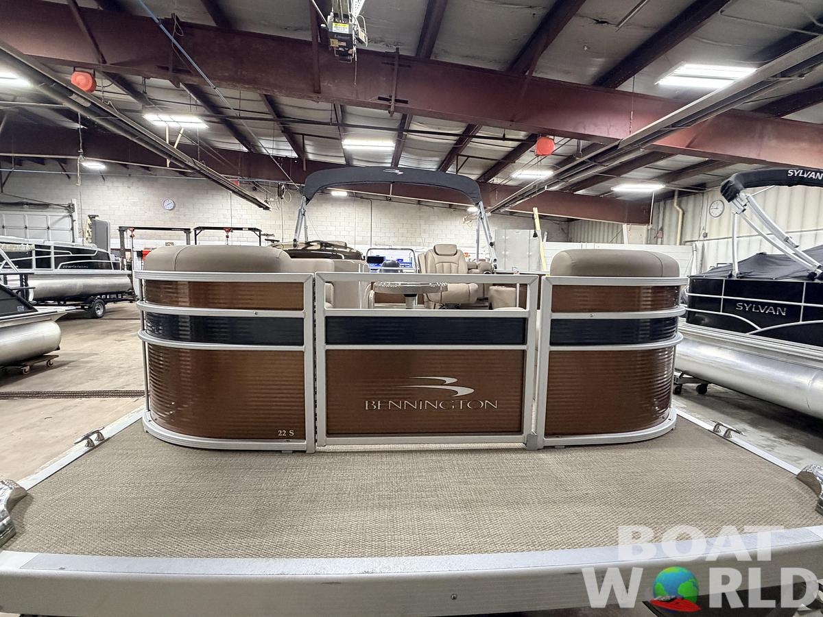 Used 2020 Bennington 22S Quad Lounge Pontoon