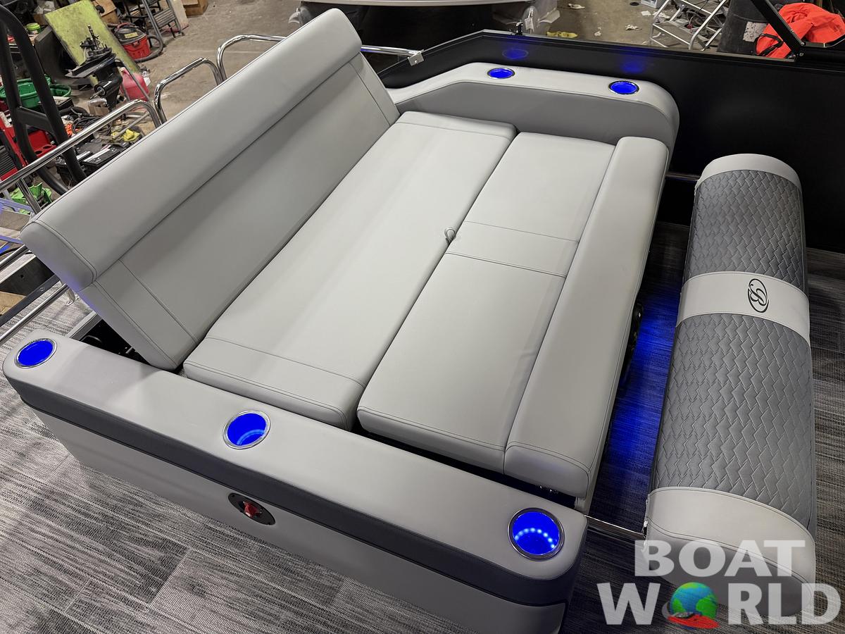 2026 Bentley Pontoons Elite 223 Swingback Tritoon