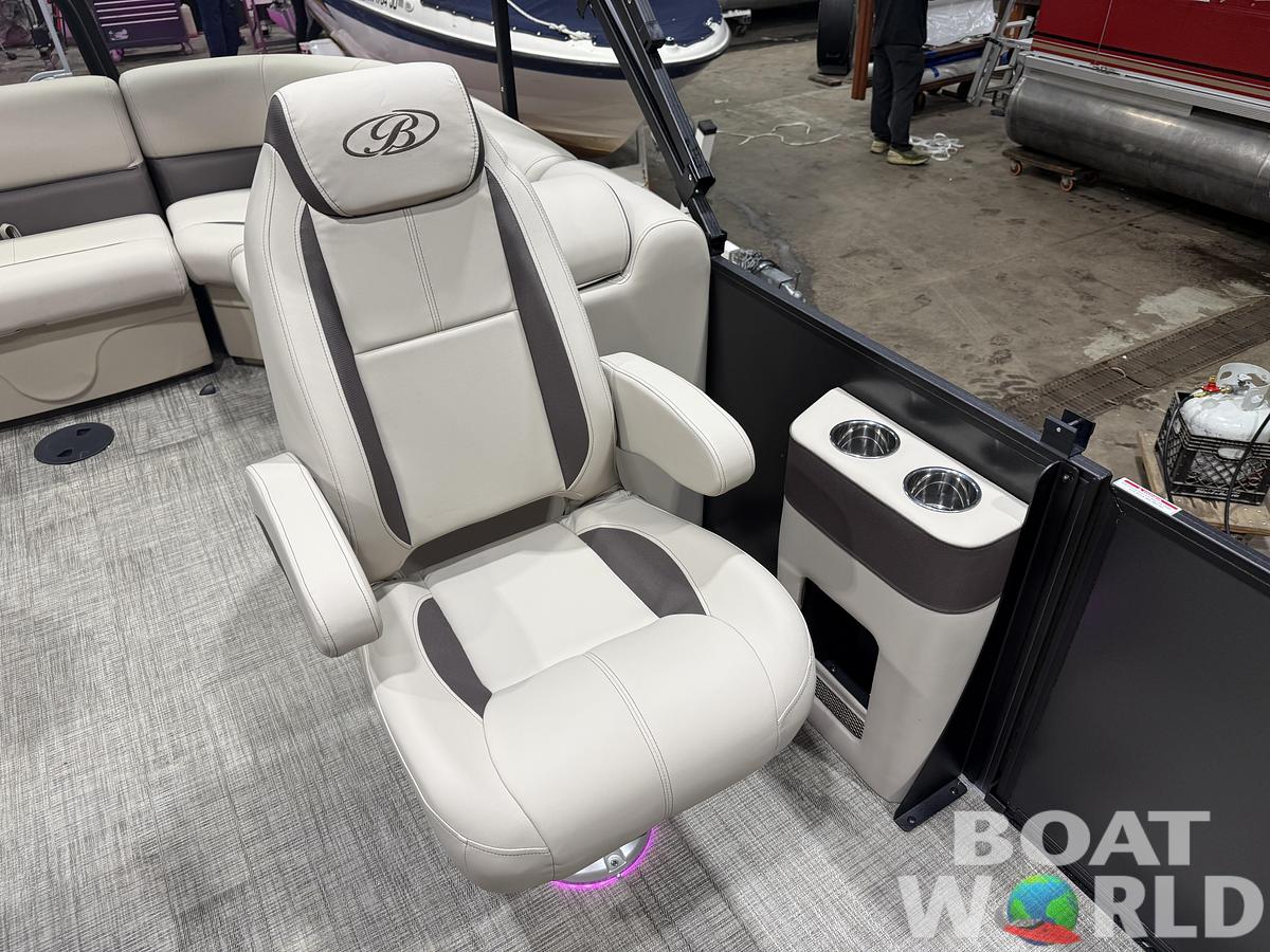 2027 Bentley Legacy 220 Navigator Quad Lounge Pontoon $42995