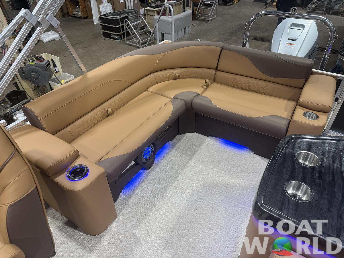 2026 Tahoe Pontoons LTZ 2385 Elite Windshield Tritoon