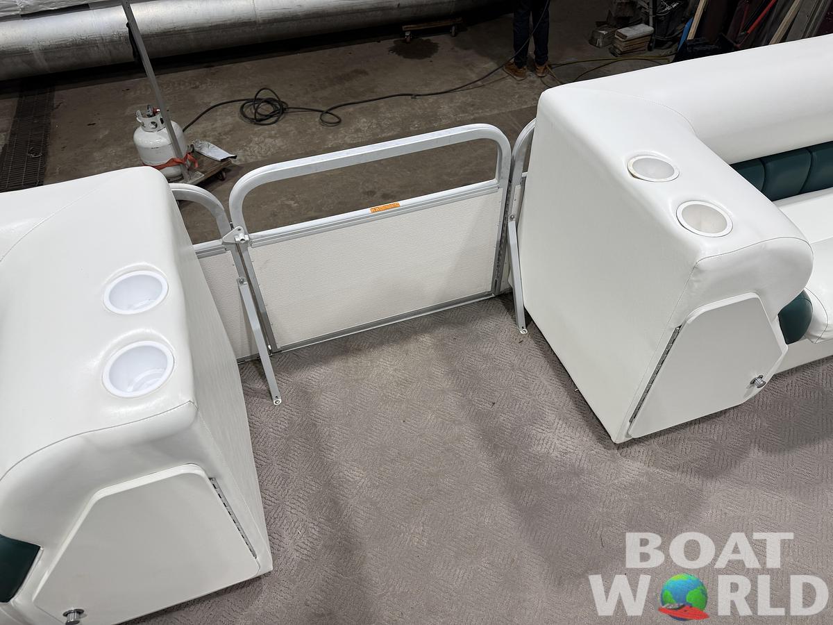 Used 2001 Manitou Legacy 240 & 2017 Mercury 4Stroke EFI $12,995