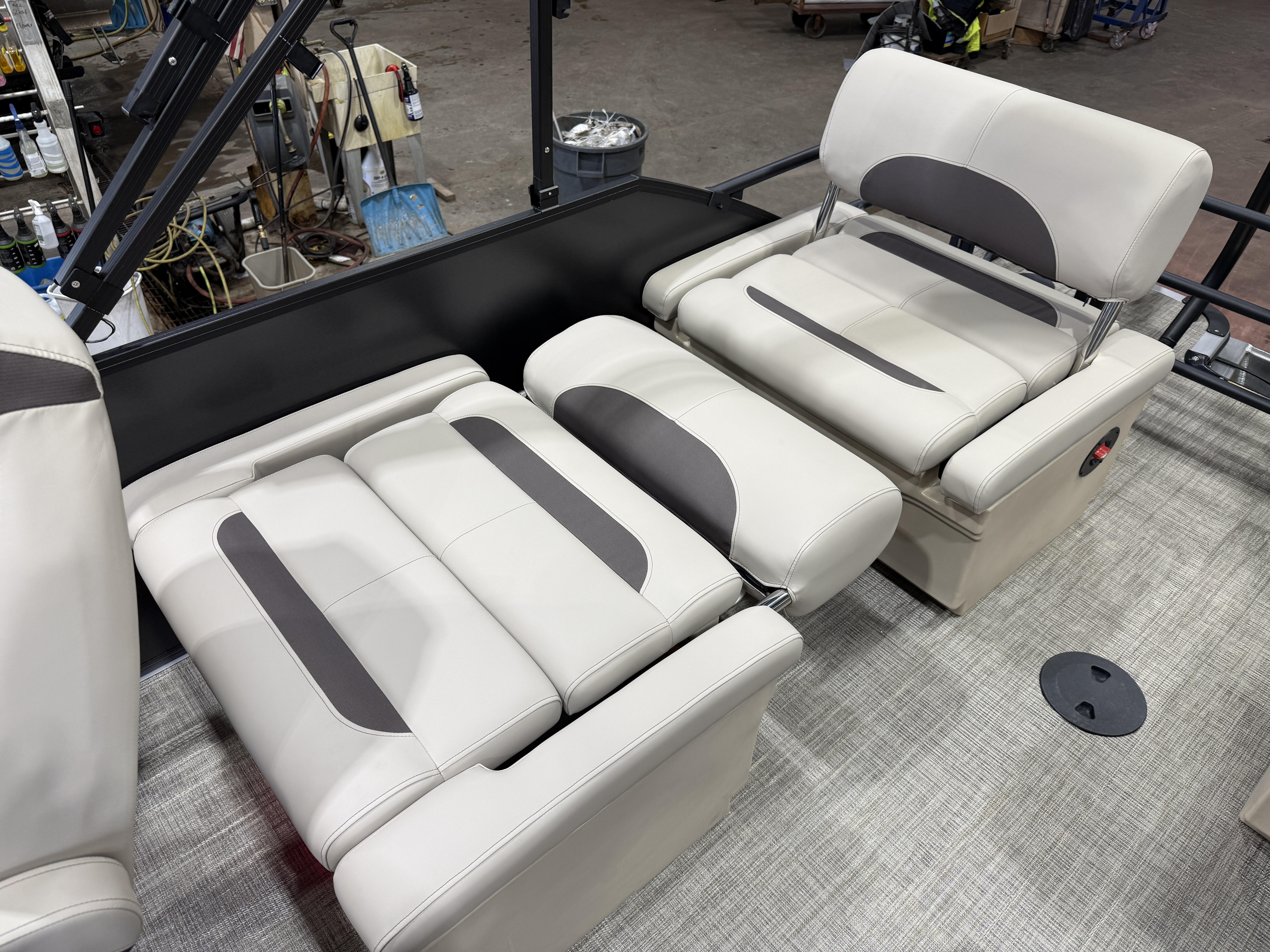 2027 Bentley Legacy 220 QSB Swingback $45995