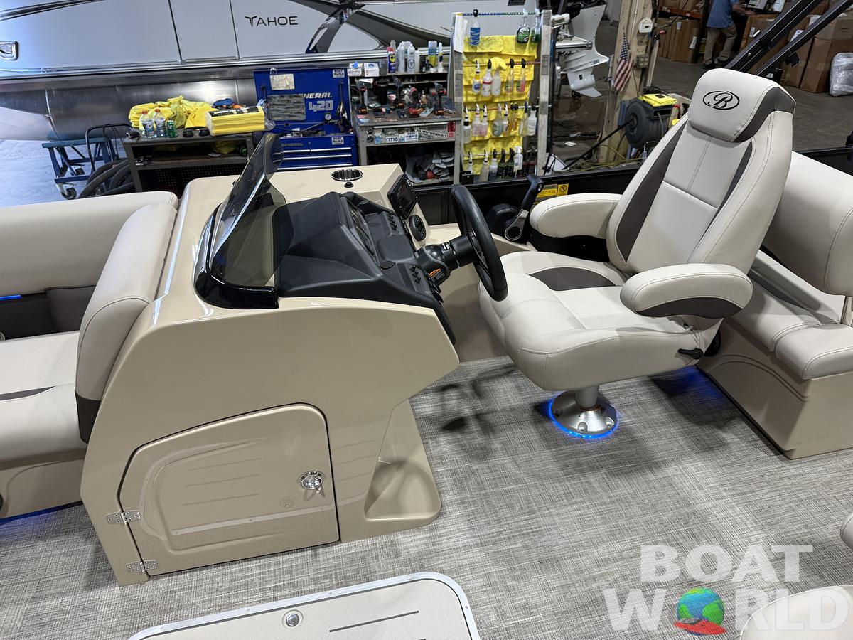2027 Bentley Legacy 223 QSB Swingback Tritoon $55995