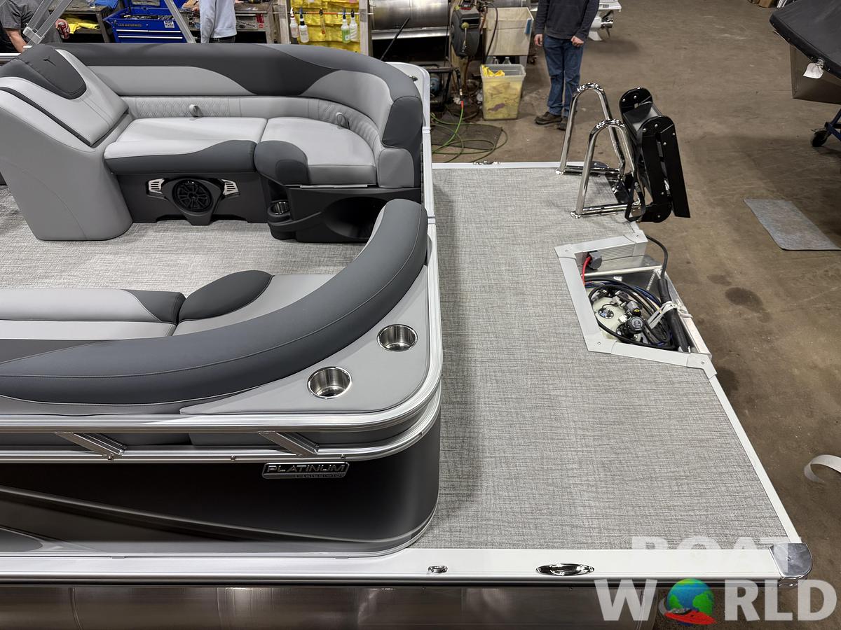 2026 Tahoe LTZ 2385 Quad Lounge & 4-Stroke $38995