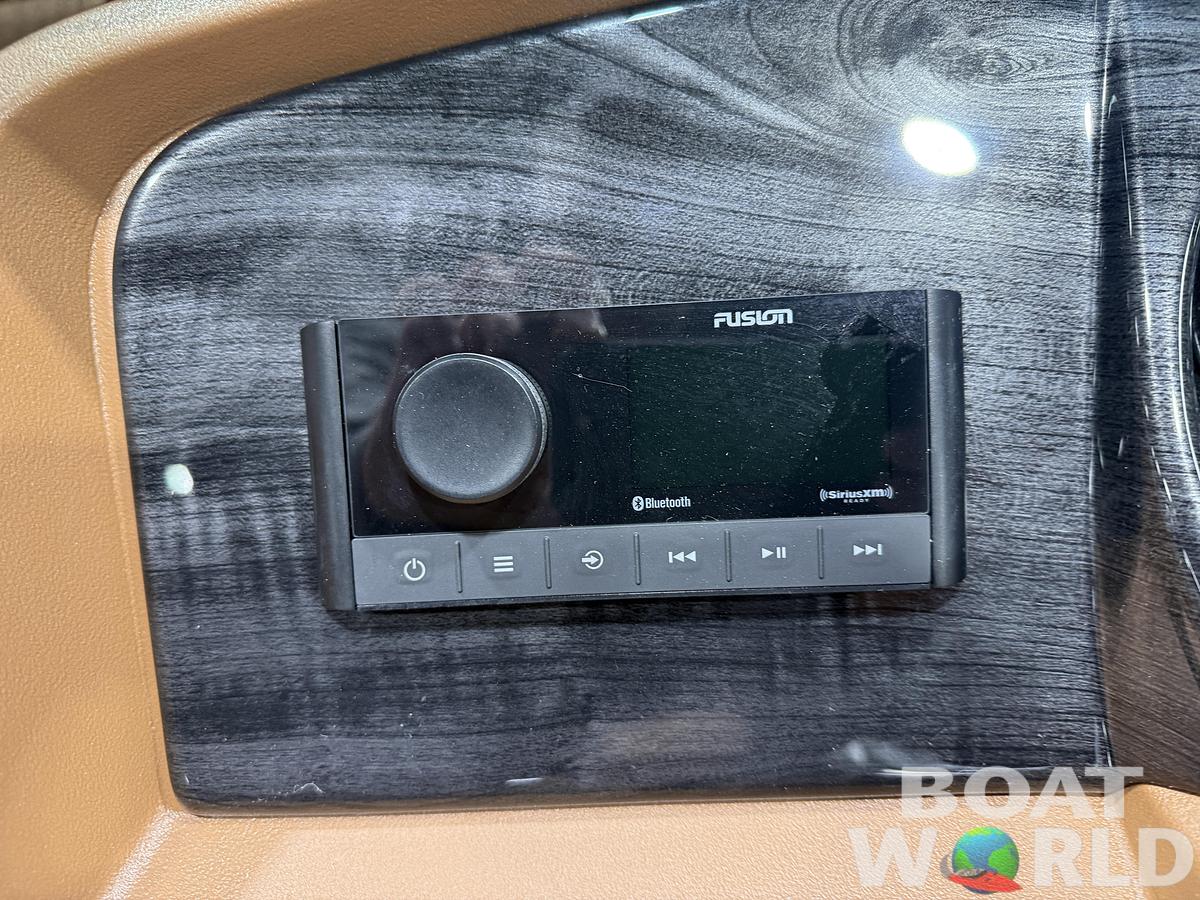 2026 Tahoe Pontoons LTZ 1985 Cruise Rear Bench (CRB)