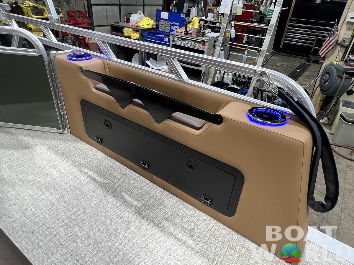 2026 Tahoe Pontoons LTZ 2385 Swingback (VRB) Tritoon