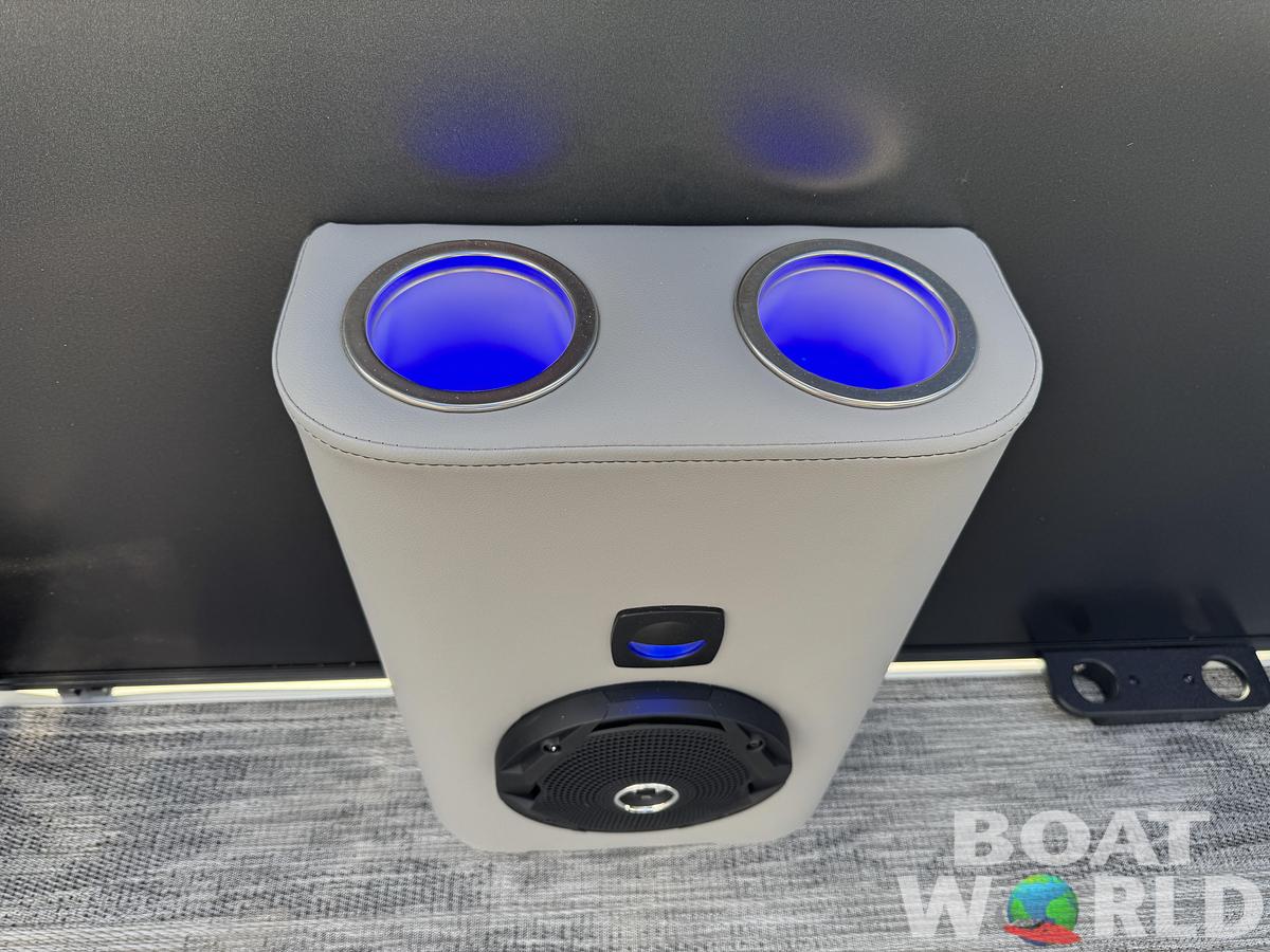 2026 Bentley Pontoons Forward Fish 220 Swingback