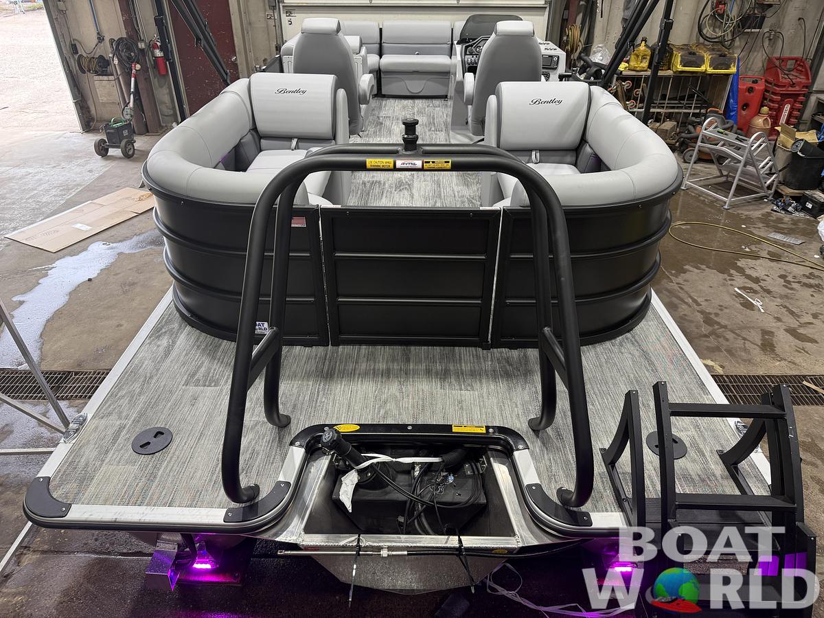 2027 Bentley Legacy 220 Navigator Quad Lounge Pontoon $42995