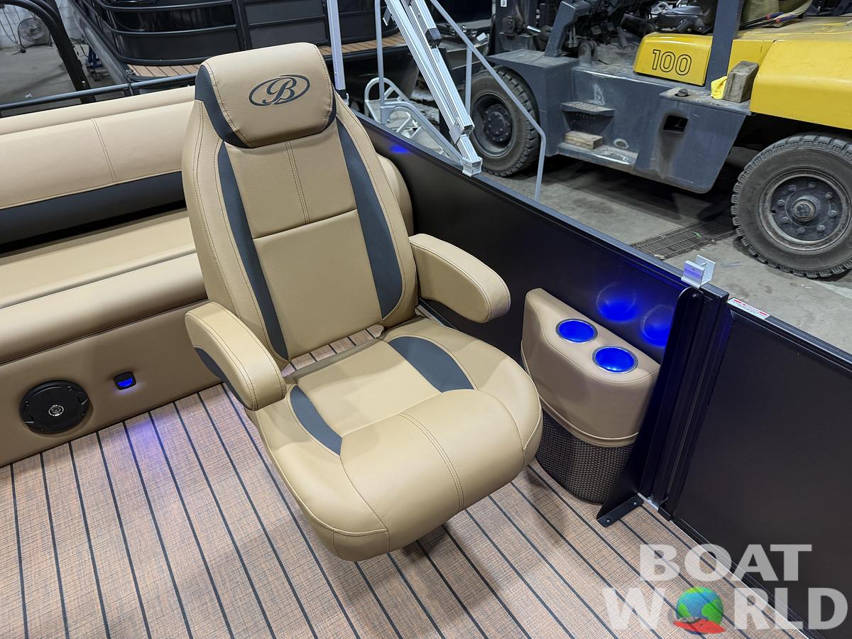 2027 Bentley Legacy 223 Swingback Tritoon $53995