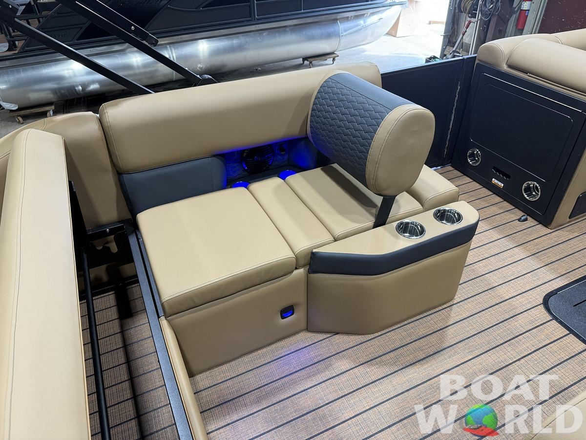 2027 Bentley Elite 223 Lounge Swingback Tritoon $66,995
