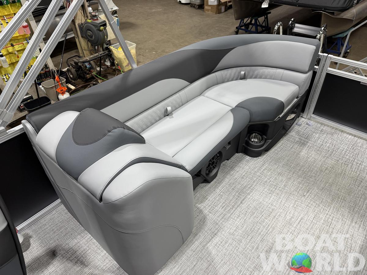 2026 Tahoe LTZ 2385 Quad Lounge & 4-Stroke $38995