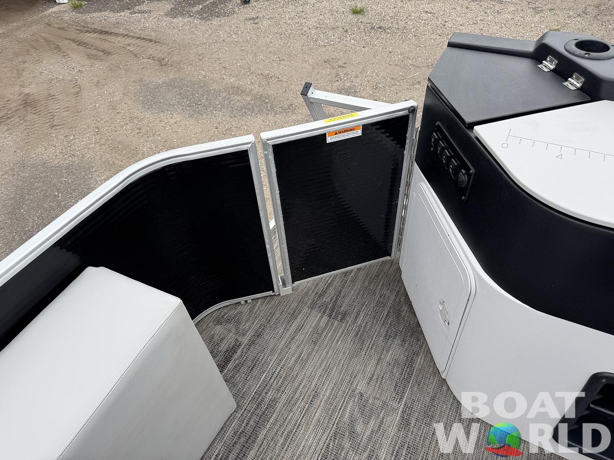 Used 2021 Sweetwater  2086 FX Pontoon
