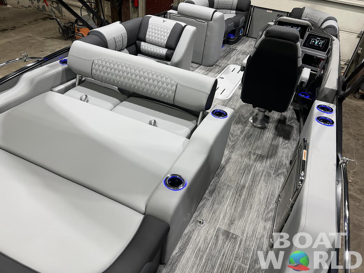 2026 Tahoe Pontoons Cascade 2385 Swingback (VRB) Tritoon