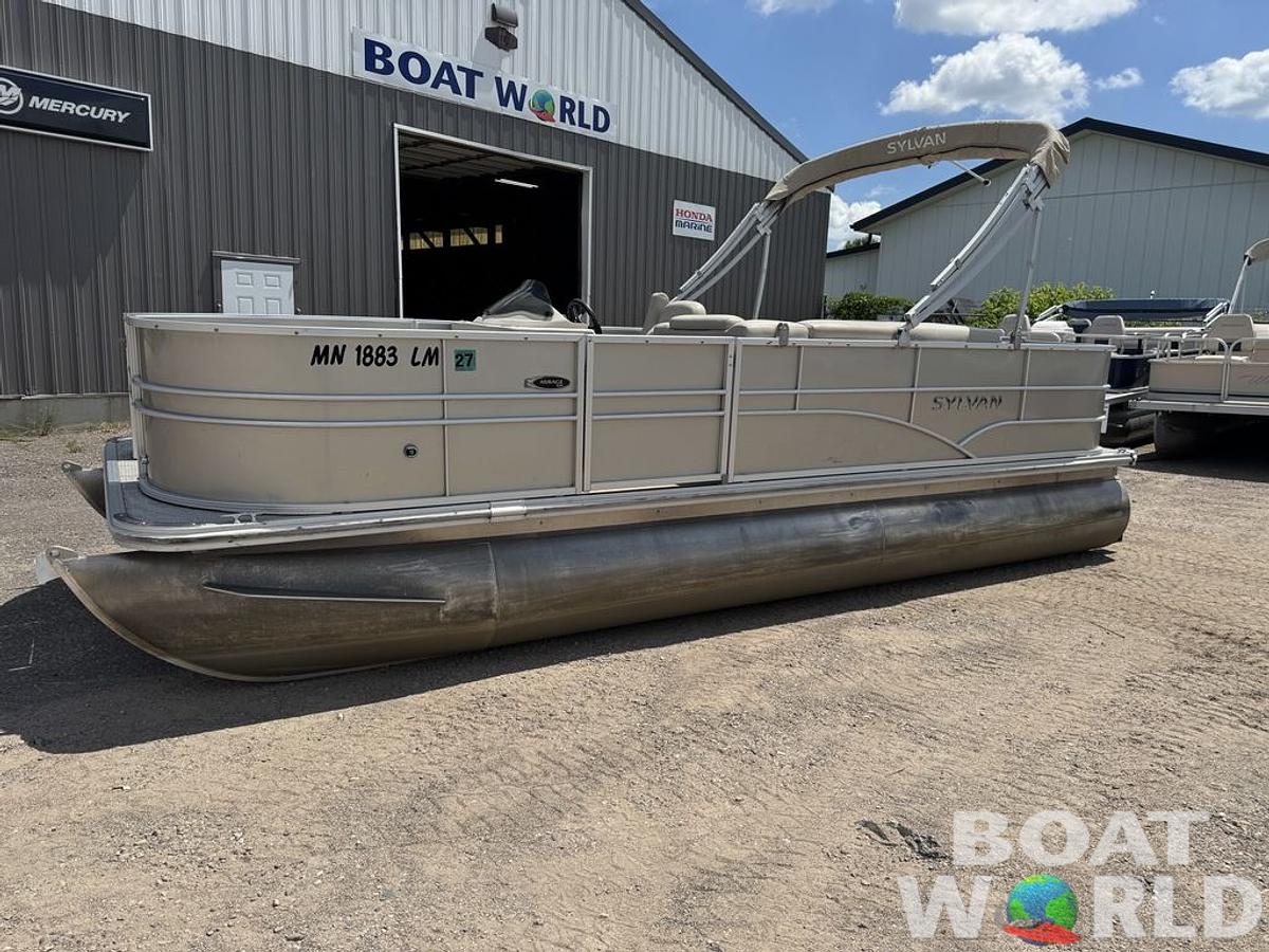 Used 2016 Sylvan 820 4-PT Pontoon