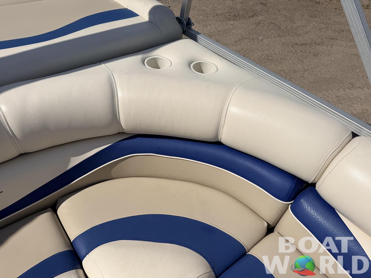 Used 2000 Bennington 2275 LX & 50HP Mercury 4Stroke -$12,995