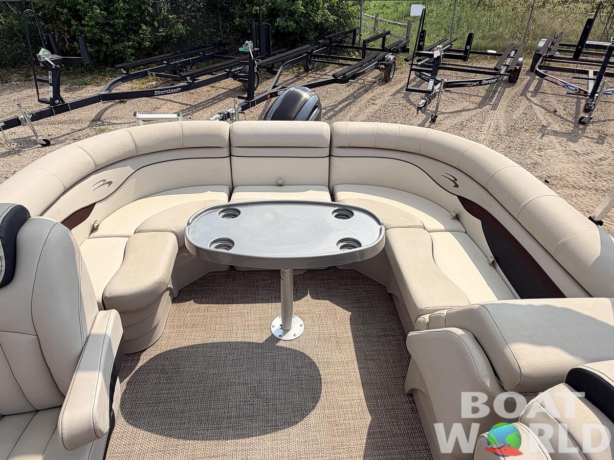 Used 2019 Bennington 21 SX Quad Lounge & Yamaha 90HP 4Stroke -$29,995
