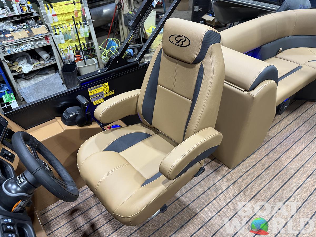 2026 Bentley 300HP Legacy 243 Navigator Tritoon $68995