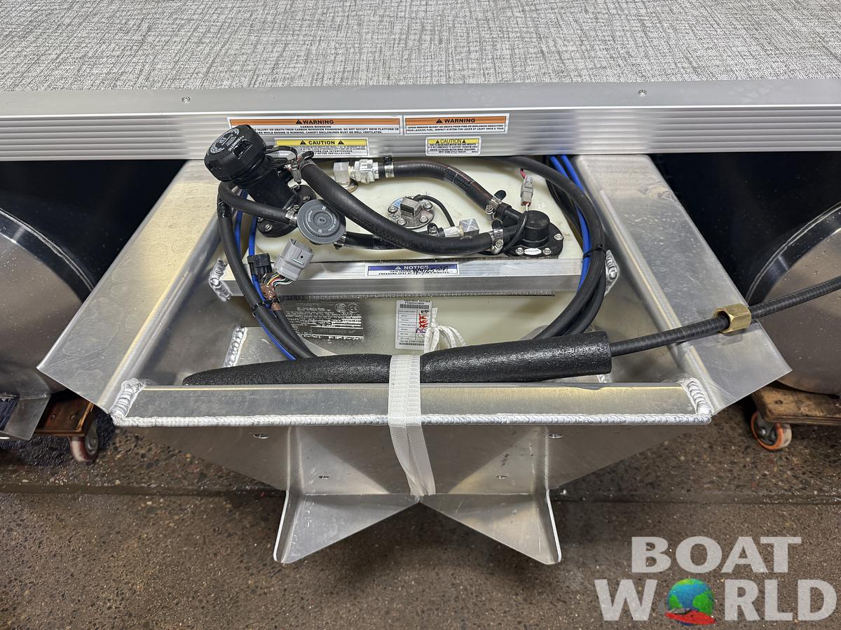 2026 Tahoe Pontoons Sport 2385 Swingback (VRB) & Honda 4-Stroke EFI