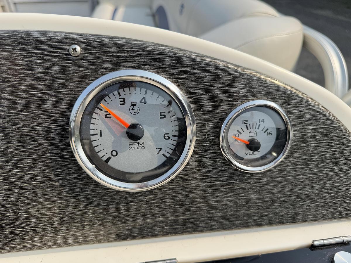 Used 2008 Tahoe Pontoons 24 Bow Fish Pontoon