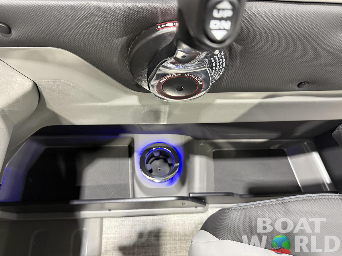 2026 Tahoe Pontoons LTZ 2385 Swingback (VRB) Tritoon