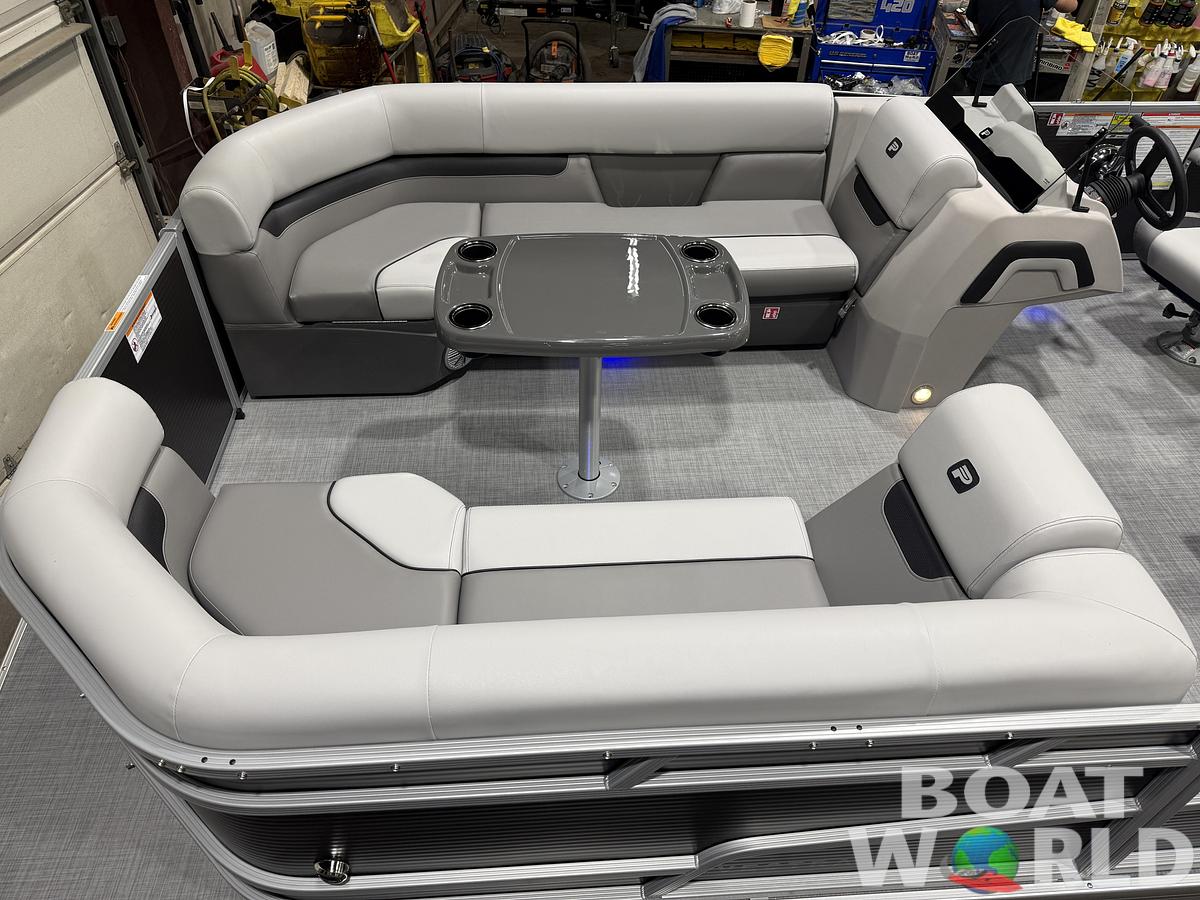 2026 Princecraft Vectra 23 RL SS Swingback Pontoon