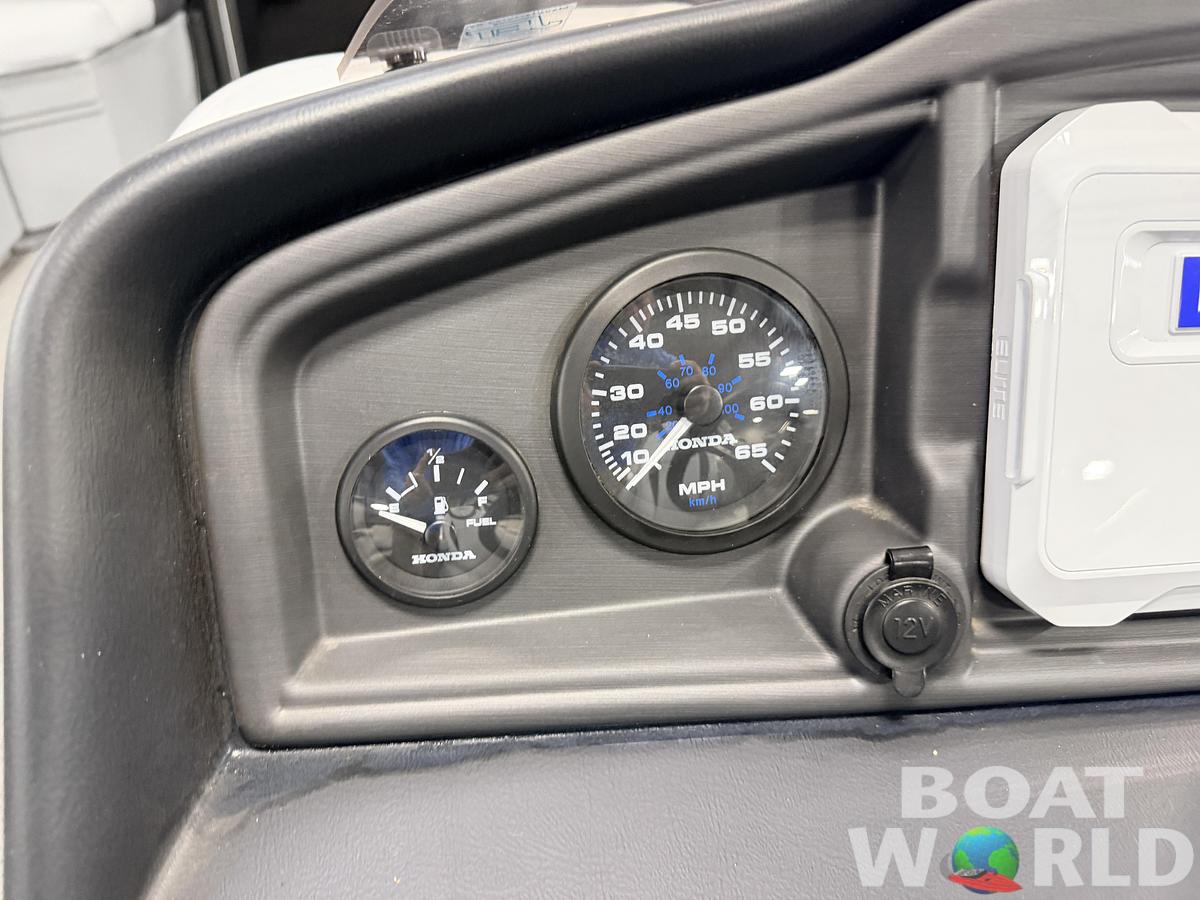 Used 2024 Bentley Legacy 223 150HP Navigator Tritoon - $47995