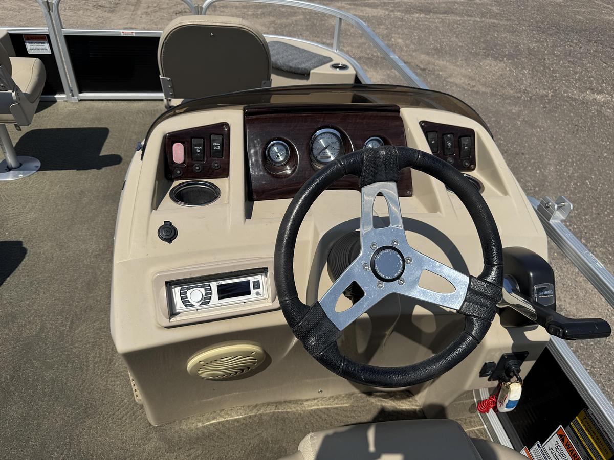 Used 2013 Bennington 17SF