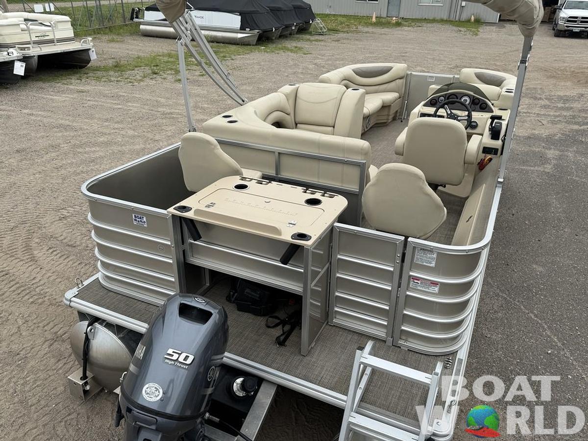 Used 2017 Sylvan 820 Cruise-n-Fish Pontoon