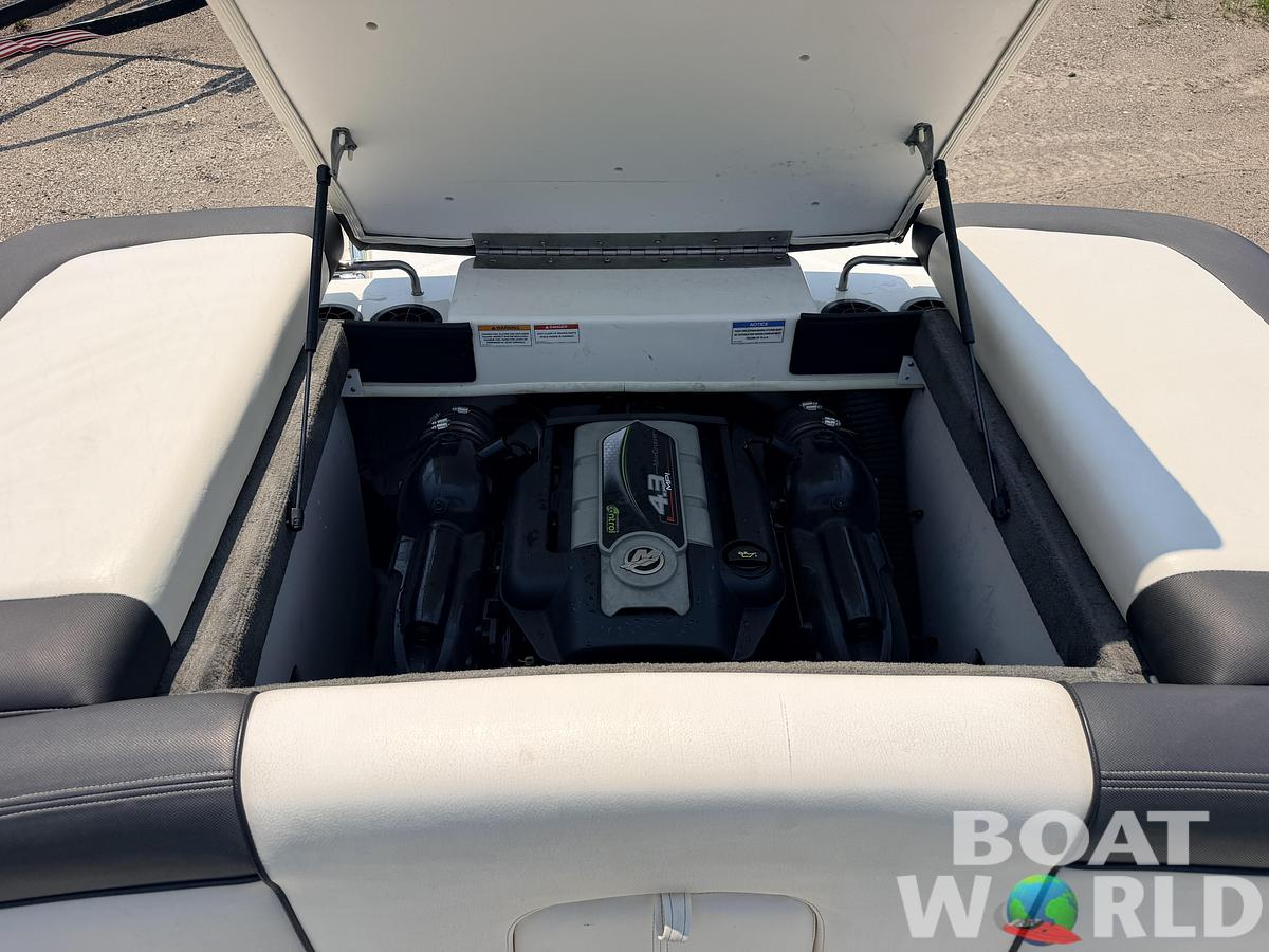 Used 2012 Sea Ray 205 Sport & 220HP 4.3L Mercruiser MPI with Tandem Axle Trailer -$15,995