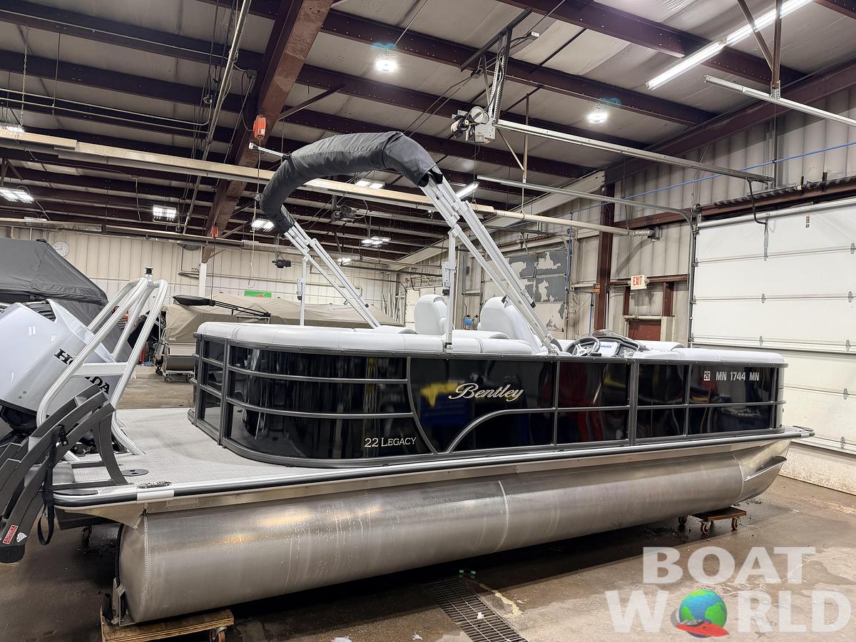 Used 2024 Bentley Pontoons Legacy 223 Navigator Quad Lounge Tri-toon Pontoon & 150HP Honda 4-Stroke EFI