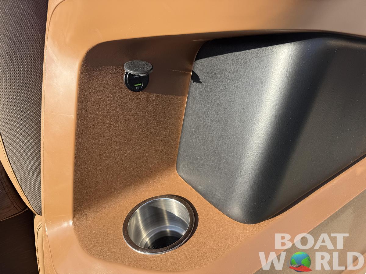 2025 Tahoe Pontoons LTZ 2385 Entertainer