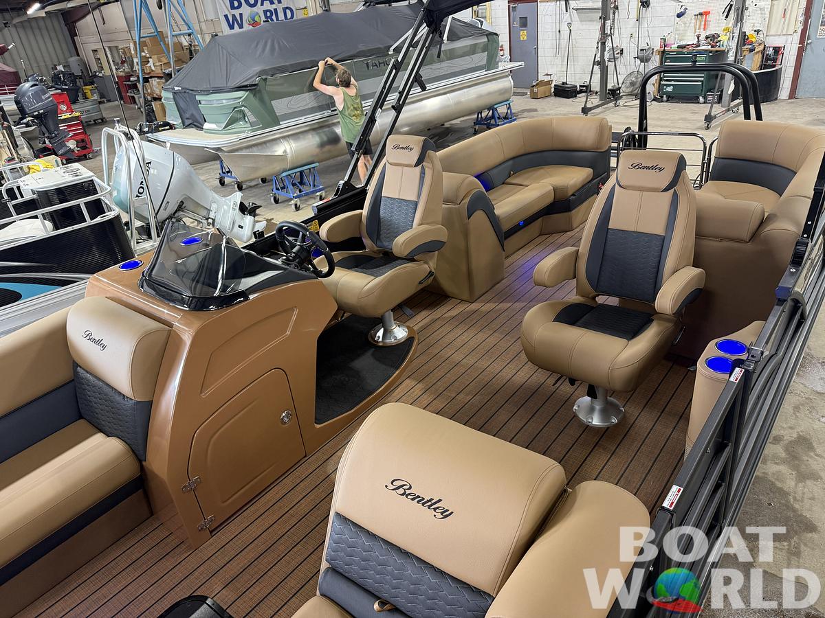 2026 Bentley 300HP Elite 253 Admiral Quad Lounge Tritoon $79995