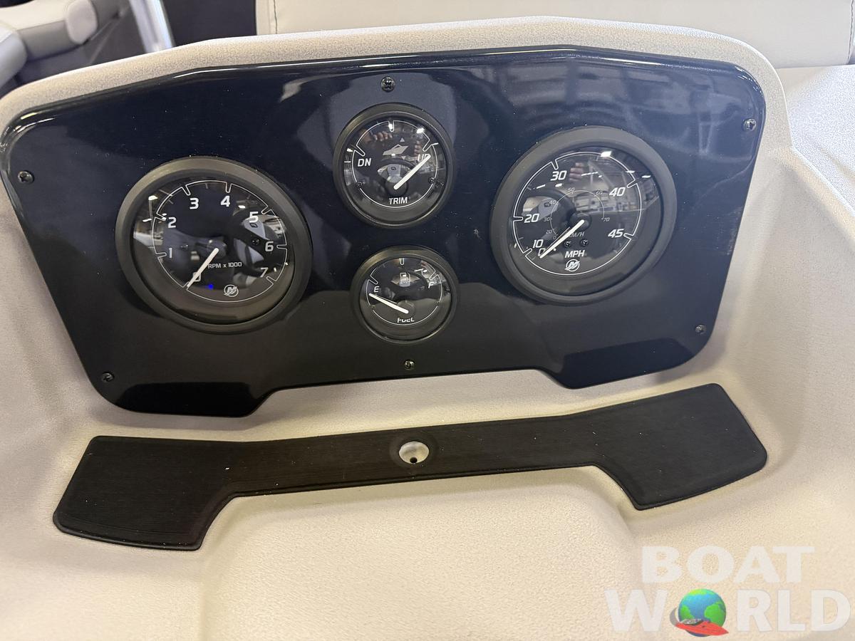 2026 Princecraft Vectra 23 RL Swingback Lounge Pontoon