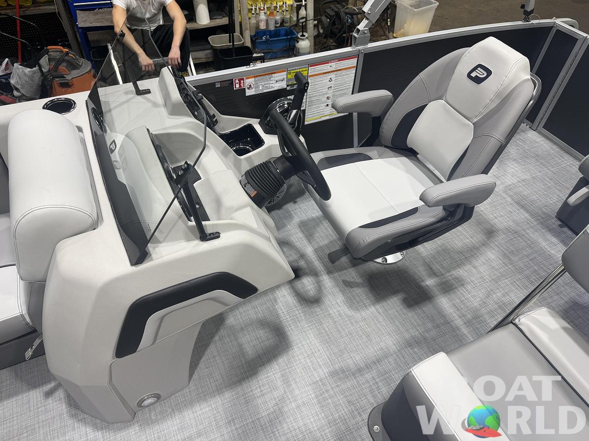 2026 Princecraft Vectra 23 RL Dinette Swingback Pontoon