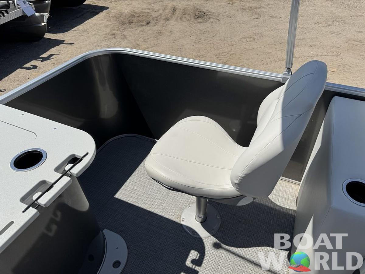 Used 2023 Sylvan 820 Party Fish Pontoon