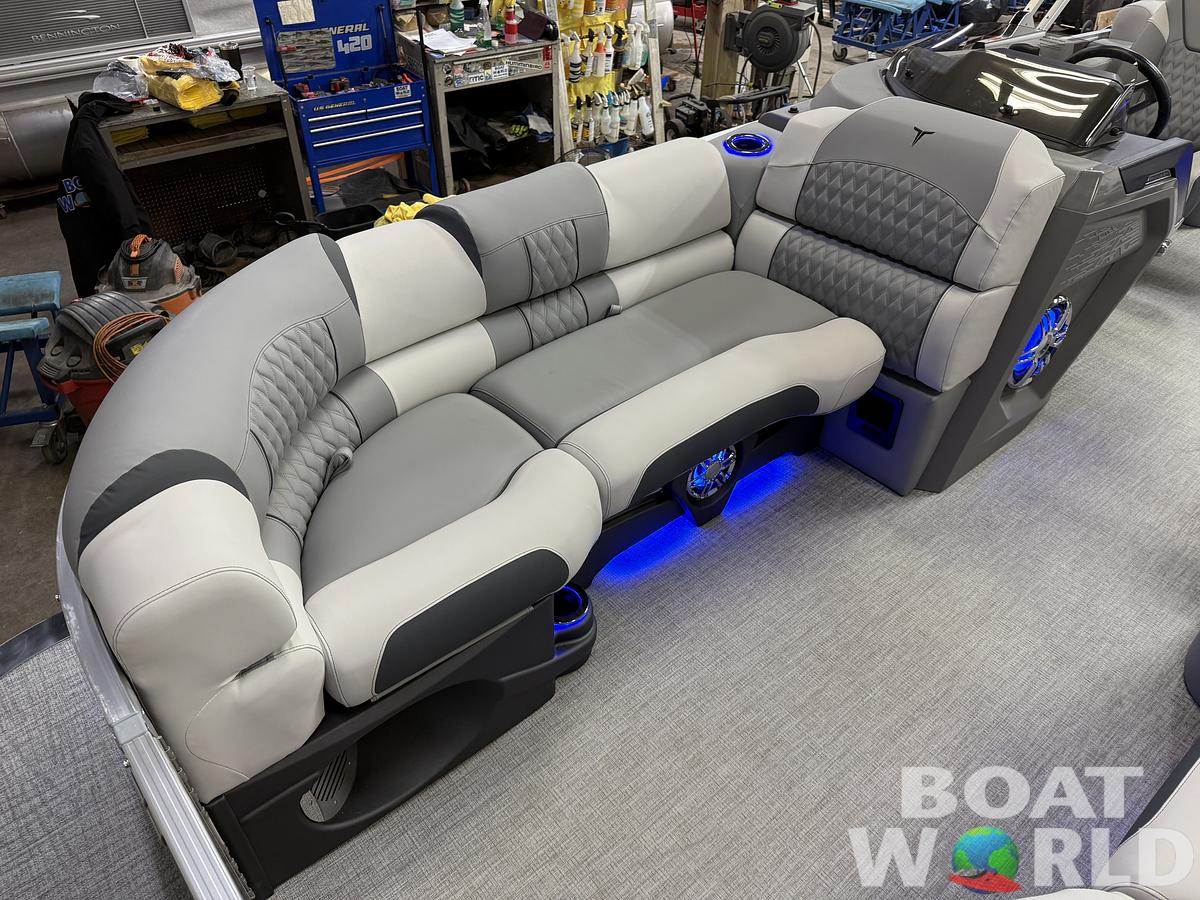 2025 Tahoe Pontoons Cascade 2385 Elite Cruise Tritoon & Honda 4-Stroke EFI