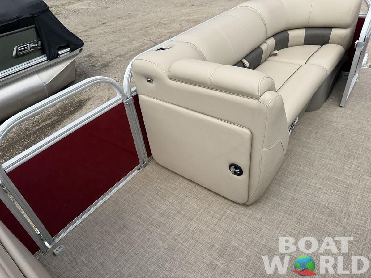 Used 2023 Sun Tracker Party Barge® 20 DLX
