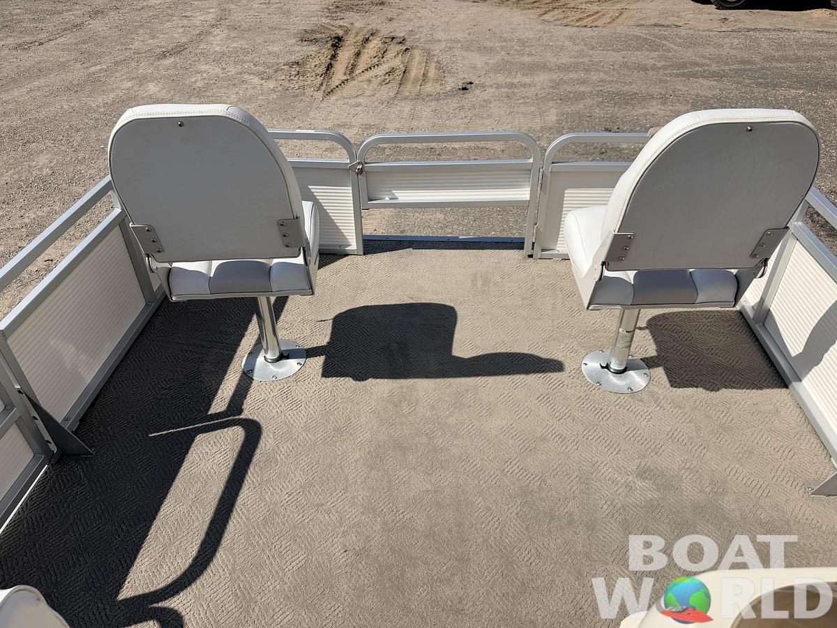 Used 2002 Northwoods 2223 Escapade & 40HP Mercury Bigfoot 4Stroke -$13,995