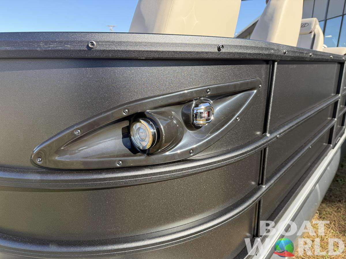 2026 Bentley Pontoons Legacy 220 Navigator DL Quad Lounge