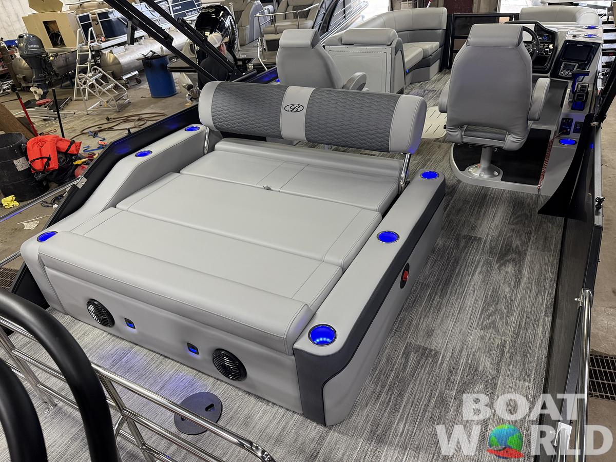 2026 Bentley Pontoons Elite 223 Swingback Tritoon