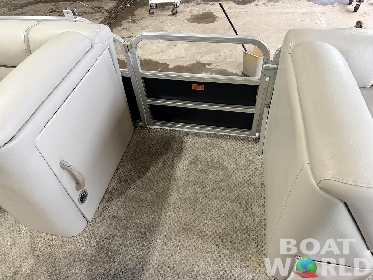 Used 2010 Starcraft StarDeck 8522 & 50HP Mercury 4Stroke -$14,995