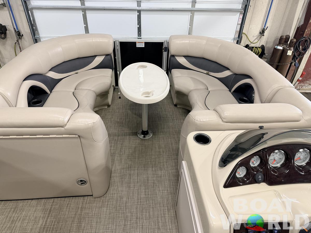 Used 2016 Sylvan Mirage 822 LZ & 50HP Yamaha 4Stroke - $21,995