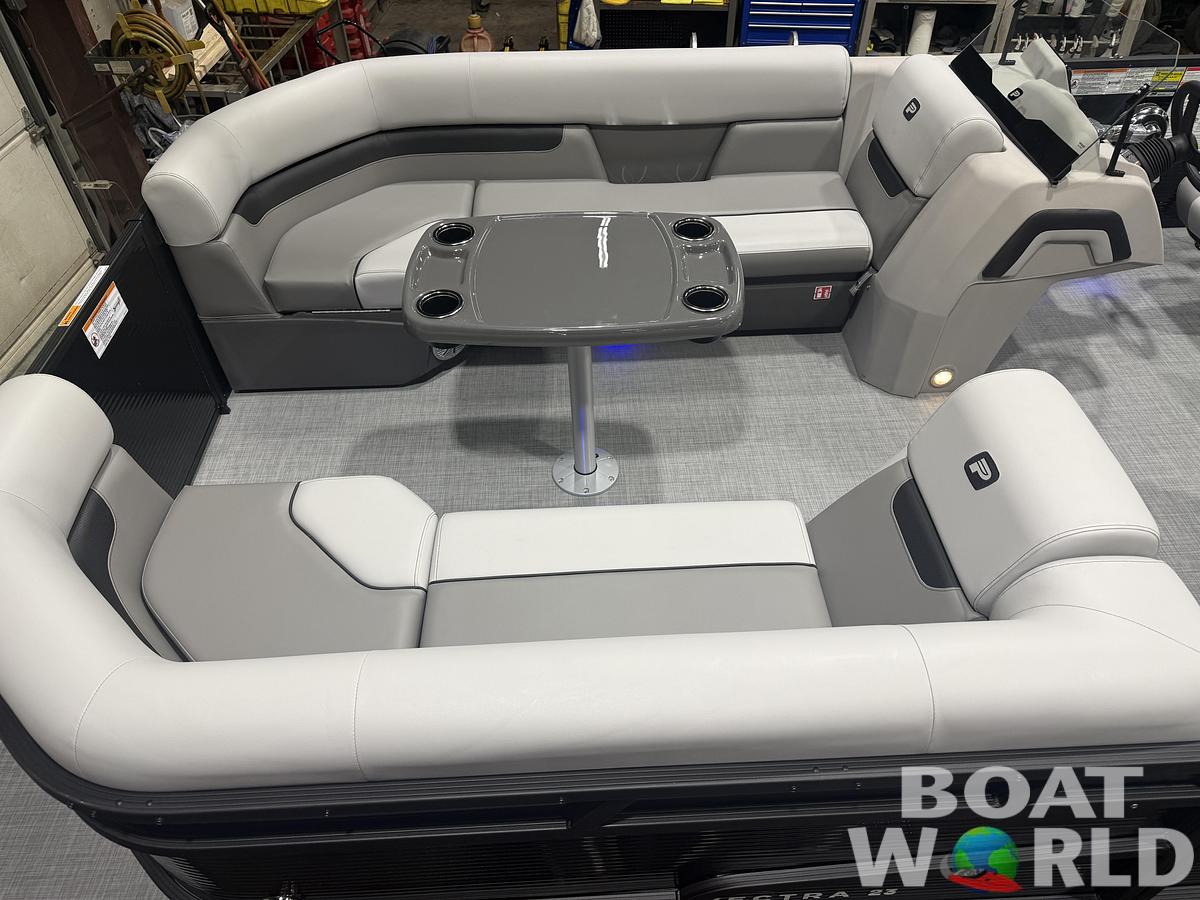 2026 Princecraft Vectra 23 RL Swingback Lounge Pontoon