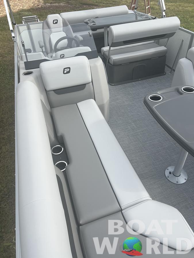 2026 Princecraft Vectra 23 RL Dinette Swingback Pontoon 